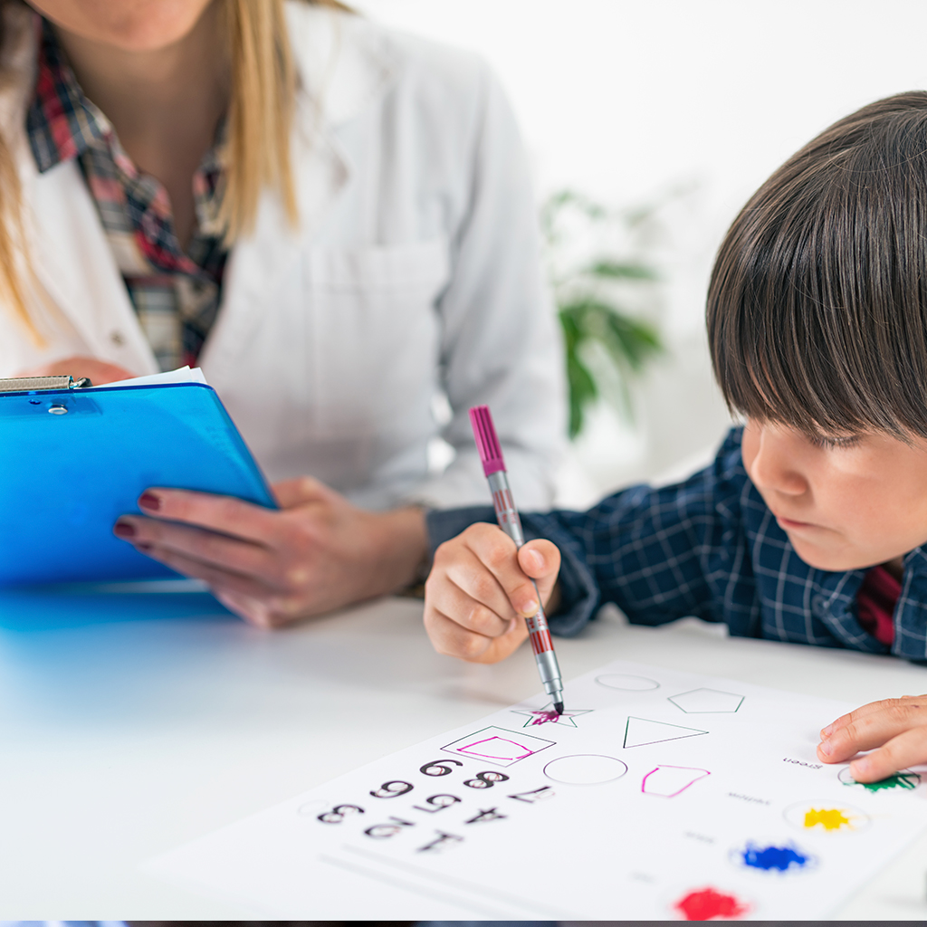 5 Mitos sobre el Trabajo con Niños con Autismo que Debes Conocer