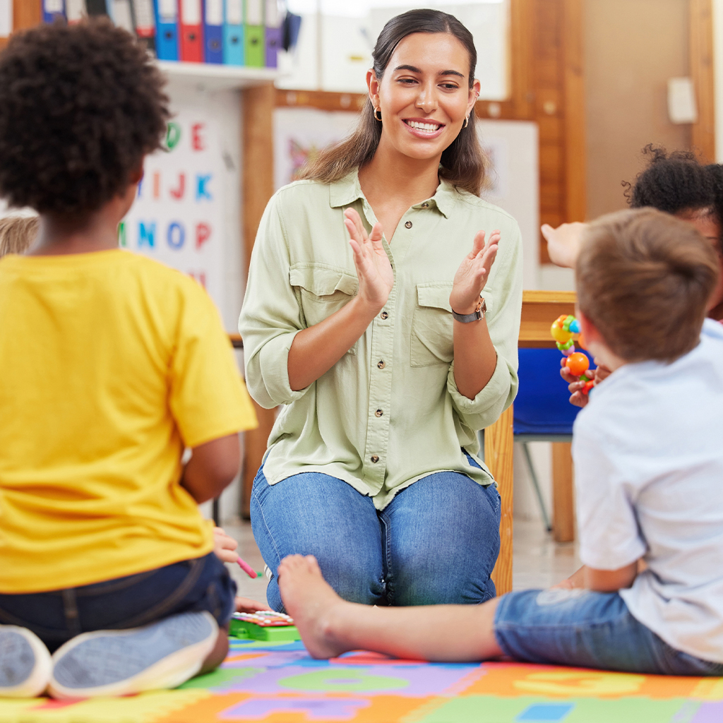Cajero Bancario: Perfil Profesional y Oportunidades Laborales
