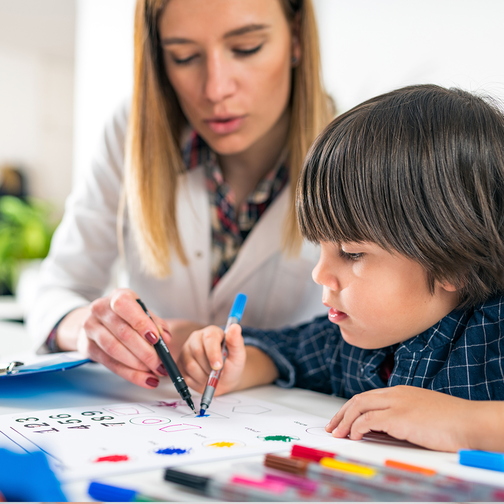 Trastorno del Espectro Autista: Señales Tempranas y Apoyo Escolar